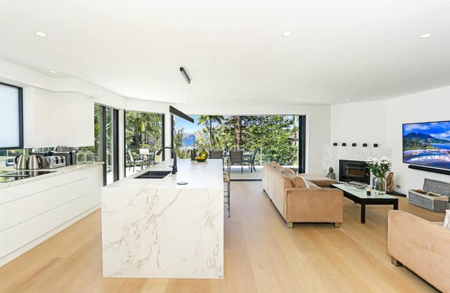 Balmoral Beach Luxury (new)- Grand Villa