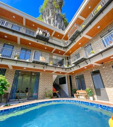 Bamboo Riverside Homestay