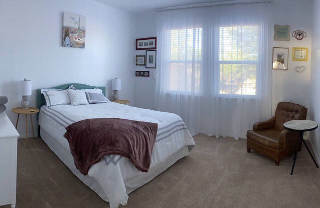 Bandelier Relax! Room for your Balloon Fiesta stay!