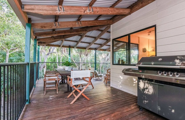 Banksia House - on Main Beach, Agnes Water