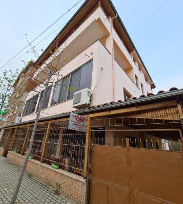 Bar Kafe Pjetri Guest House