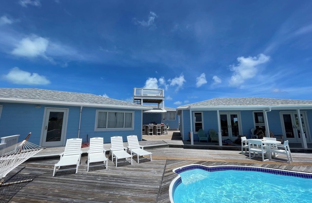 Barefoot Bay - beach house w/3 pods, views of Atlantic Ocean & Sea of Abaco