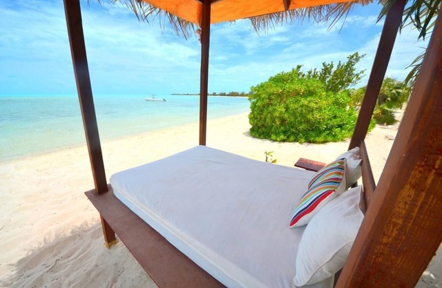 Barefoot Luxury – Silver Palms Cottage # 1, Beachfront with Pool on Long Bay