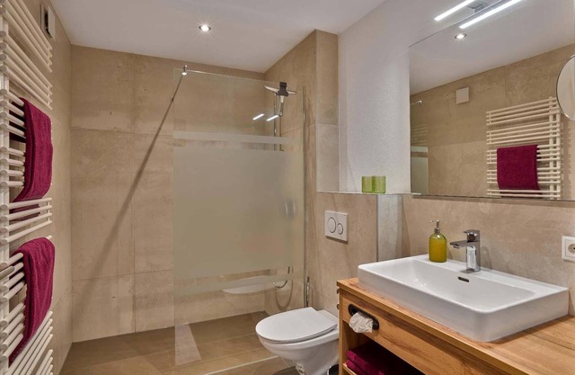 Barrierefreie 70qm Ferienwohnung mit Terrasse und Balkon
