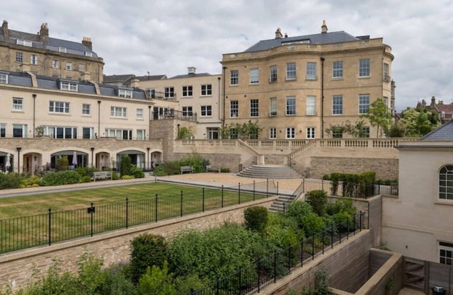 Bath Penthouse with amazing views and lift access