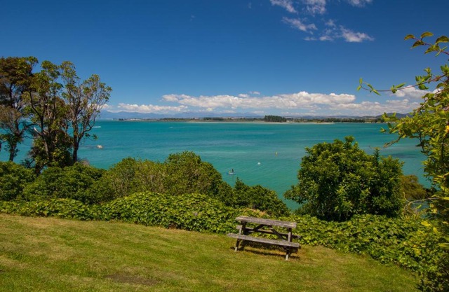 Bay Breeze - Stephens Bay, Kaiteriteri Home