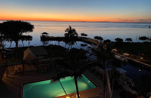 Bayfront Penthouse Unit w/Amazing Sunset Views - paradise for only 6,500/month