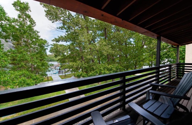 Bayshore Inn & Spa