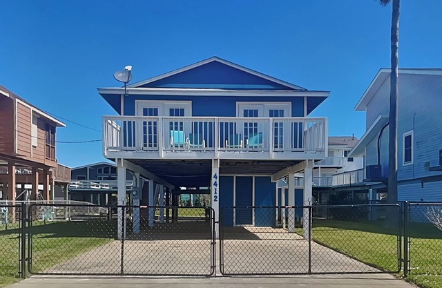 Bayview Cottage | The Boat Dock is Perfect for Fishing