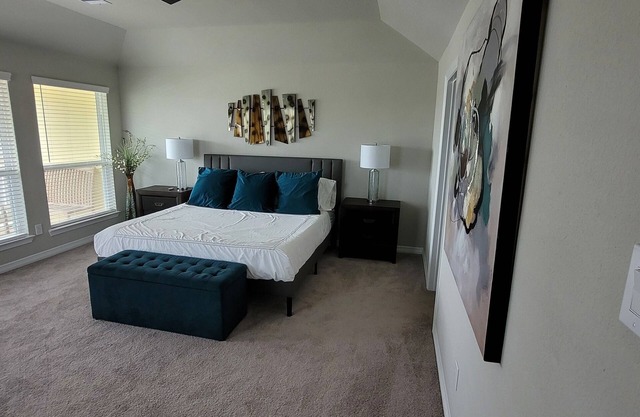 Beach Adjacent Modern 3 Bedroom 3 bath home with King & Queen beds