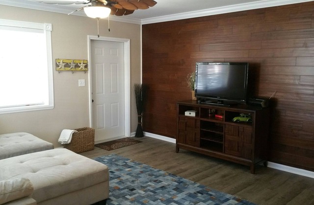 Beach Block Bungalow, everything you need for a great get away Quiet and safe