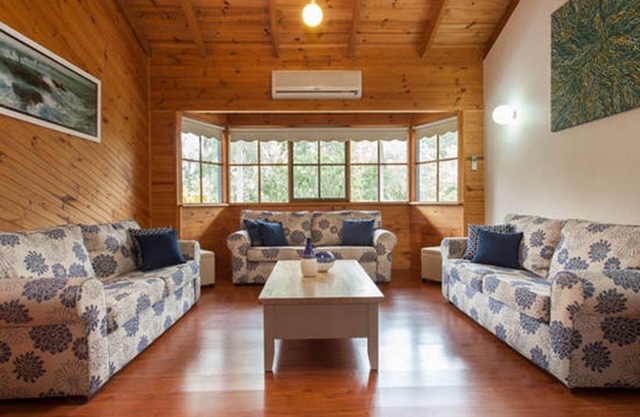 BEACH COTTAGE RETREAT