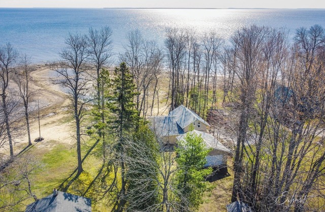 Beach Front - Kayaks, RV, EV, Games + Amenities