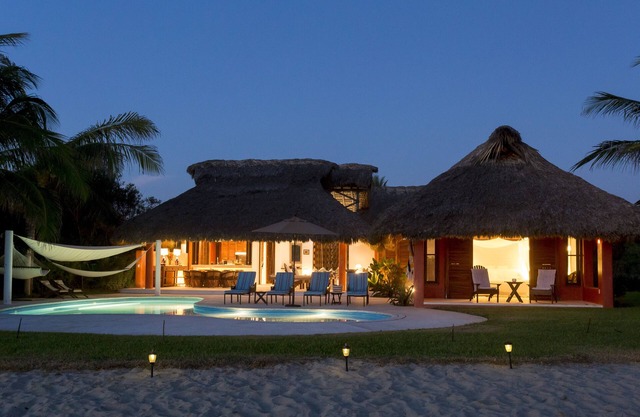 Beach Front, Ocean Front Living, Affordable Price - Family Friendly