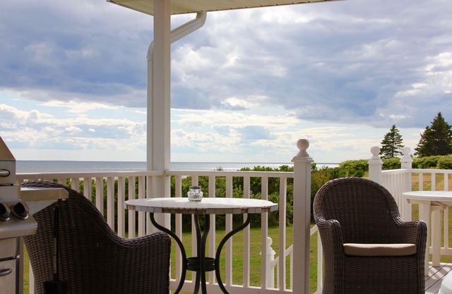 BEACH HOUSE