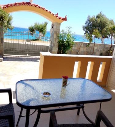 beach mourteri Evia