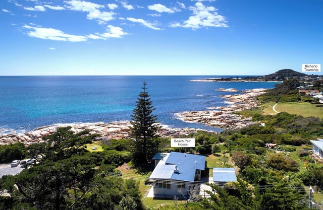 Beach Path House - Freycinet Holiday Houses