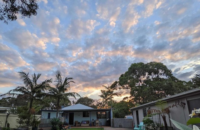 Beach & River Hideaway- 4 minute walk to the Ocean!