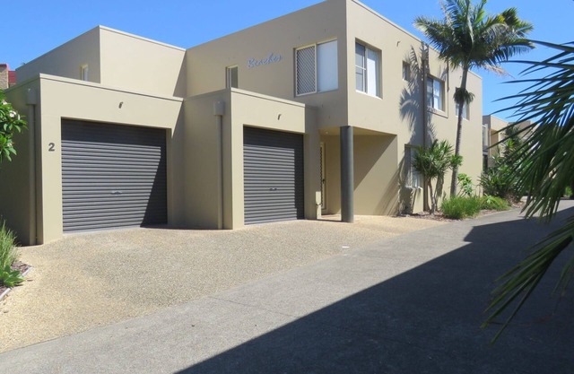 BEACHES UNIT 1- SPACIOUS 4 BEDROOM WITH SWIMMING POOL