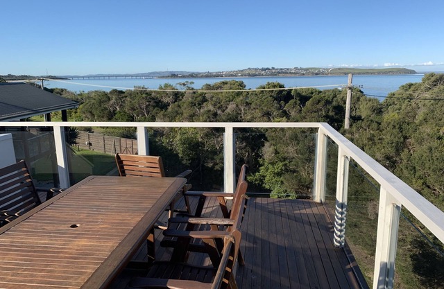 BEACHFRONT Bliss- Great water views from 2 decks!