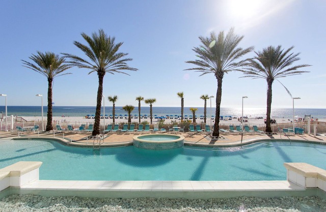 Beachfront Family Luxury Getaway Condo