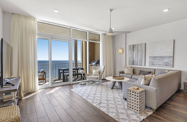 Beachfront Luxury Condo - Vista Del Mar 806