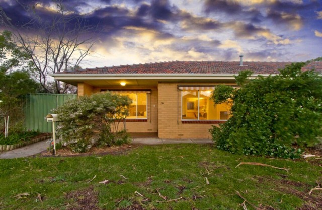 Beachside and 15mins to city. Perfect for LIV Golf, 4 mins away. Pet Friendly!