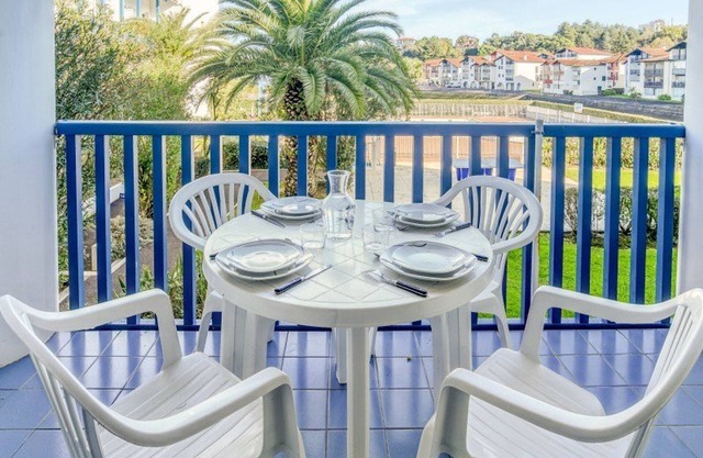 Beachside Apartment with Pool and Terrace in Urrugne