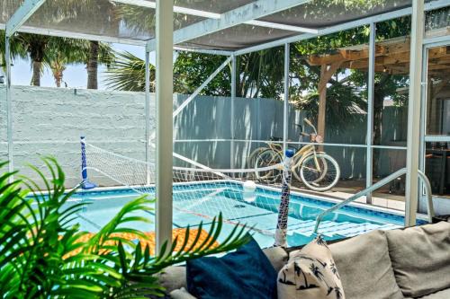 Beachside Escape Poolhouse w Game Room, Grill
