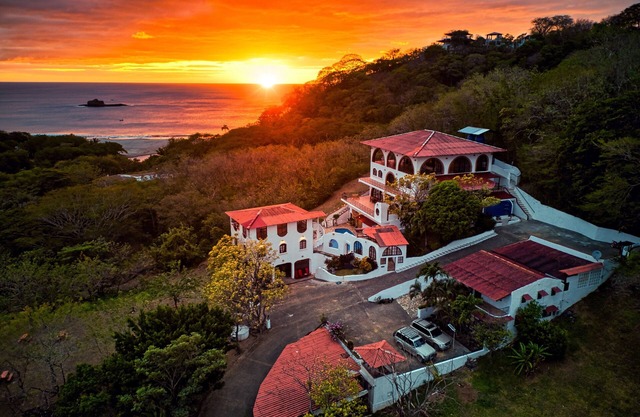 Beachside stay at Villa ViYarte