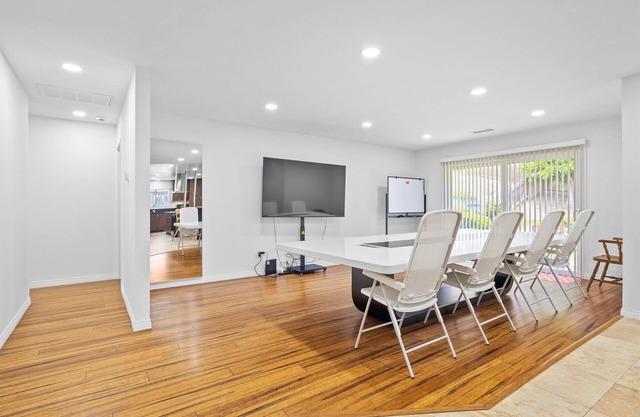 Beachside Work & Creativity Retreat