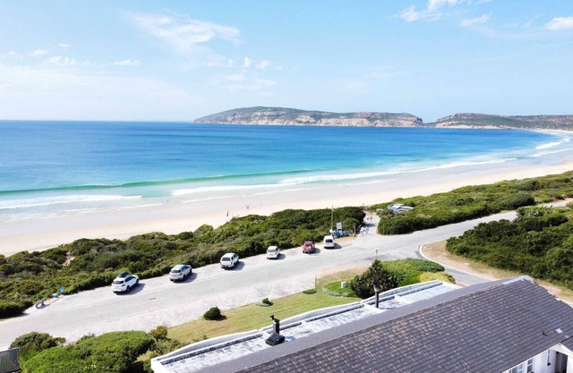 Beachy Head Hideaway 9 | Overlooks Robberg 5 Beach