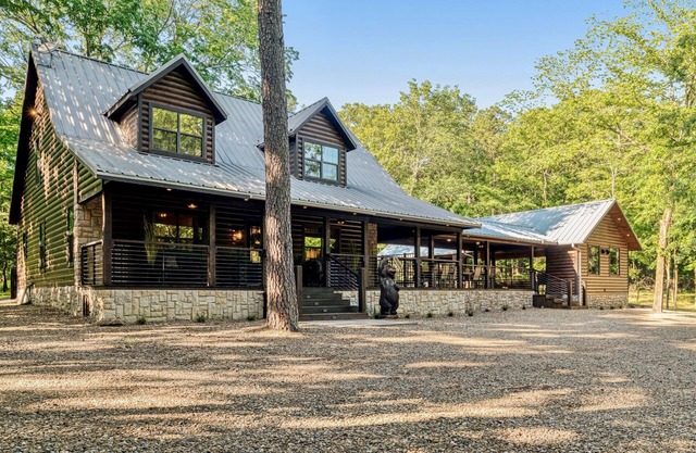 Bear Claw- Heated Pool + Luxe Outdoor Living