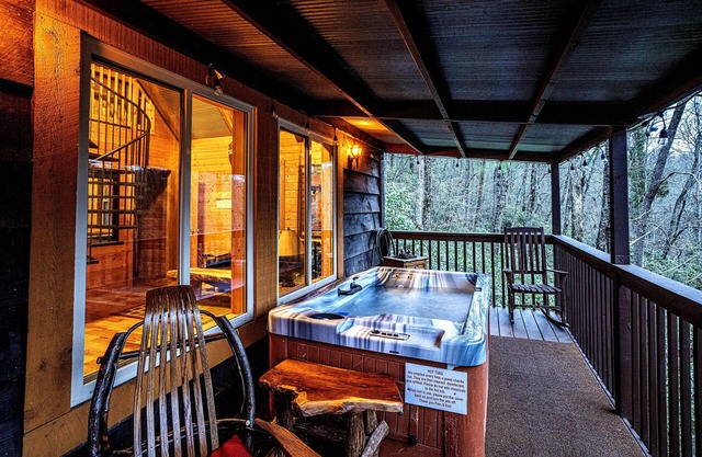 Bear Creek Lodge and Cabins in Helen Ga - Pet Friendly, River on Property, Walking Distance to downtown Helen
