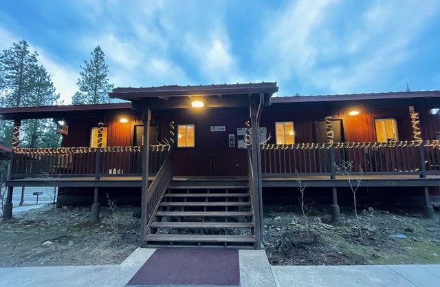 Bear Creek Resort, Lower Cabin Suite (1 King Bed), Lower Cabin Suite (1 King Bed)
