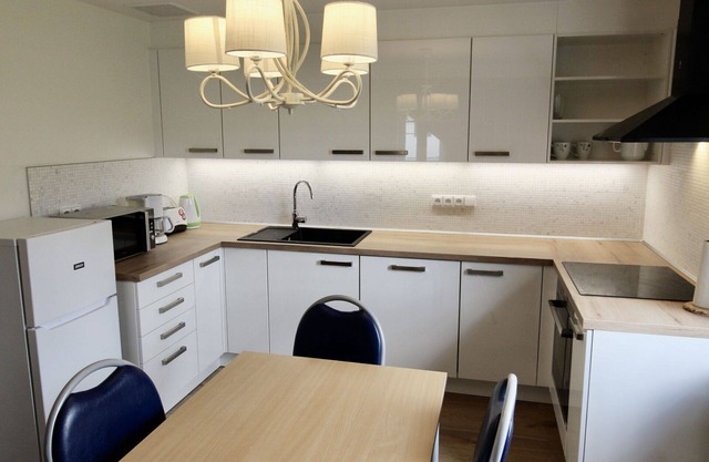 Beautiful private villa for 6 guests with pool, WIFI, TV, terrace, pets allowed and parking