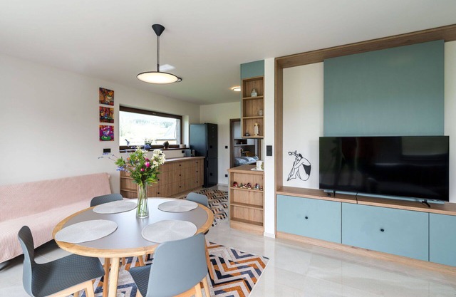 Beautiful apartment for 4 guests with WIFI, TV, terrace and parking