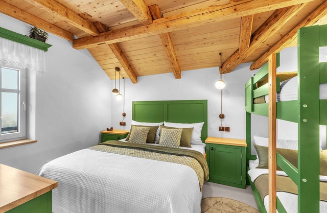 Beautiful apartment for 6 guests with WIFI, TV and parking