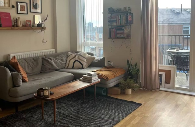 Beautiful 1 bedroom flat with a balcony in vibrant east london