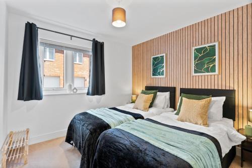 Beautiful 2 Bed Apartment in Warwick - Parking