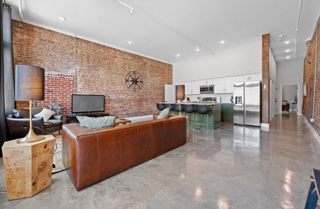 Beautiful 2BR on Main St