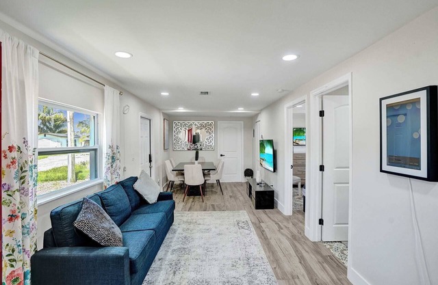Beautiful 3 bedroom Close to Wynwood