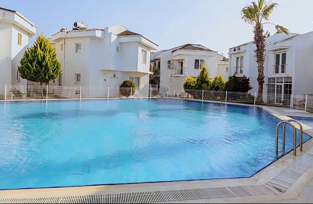 Beautiful 3 Bedroom Garden Villa With Share Pool in Kundu