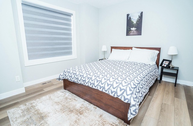 Beautiful 4BR Home ~ Near YYC ~ Stylish & Relaxing