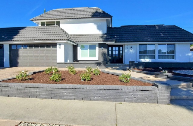 Beautiful 5BR Pool Home Furnished in Simi Valley