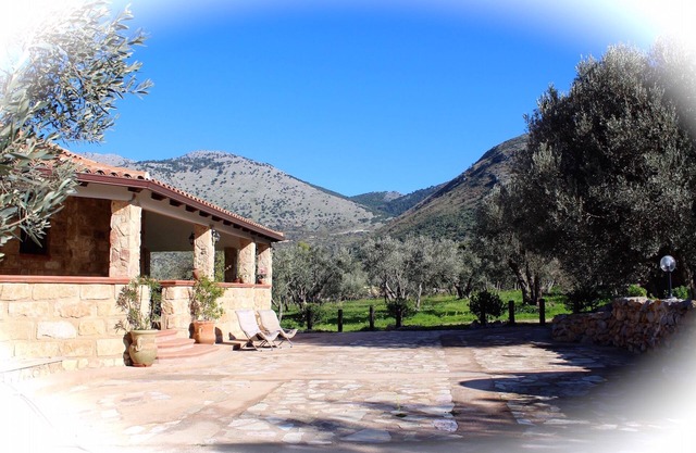 BEAUTIFUL and COZY home, in the countryside, 4km from the sea! NATURE and RELAX!