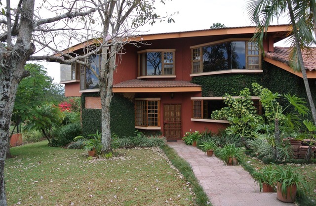 Beautiful and cozy house in Escazú, ideal for medical treatment stays in CR