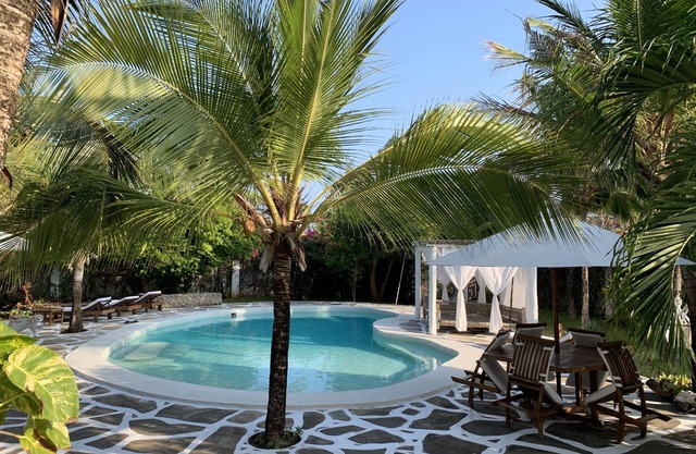 Beautiful and Cozy Villa two minutes walk to the beach.