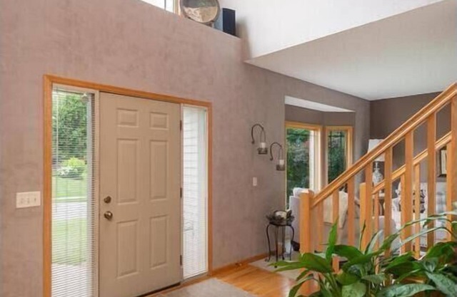 Beautiful and Large house in great location Eden Prairie