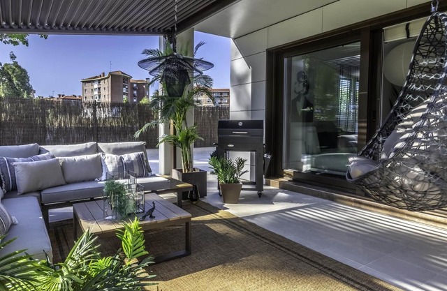 Beautiful and modern, with Parking ande Garden